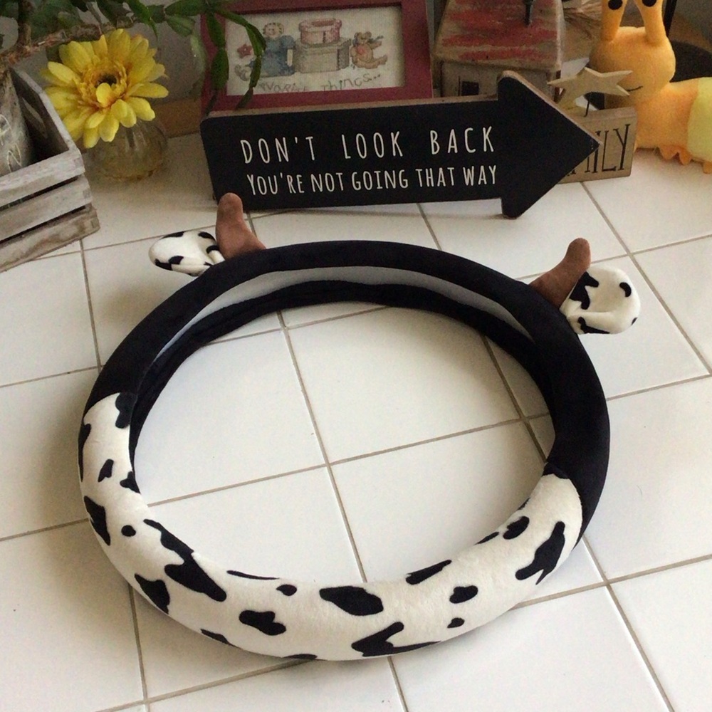 Cow Print Steering Wheel Cover